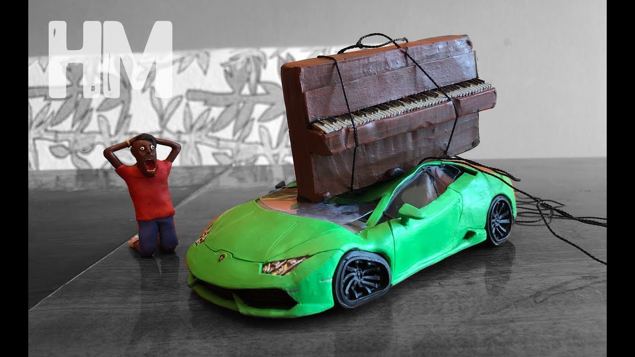 Пианино упало на Lamborghini Huracan с большой высоты, из пластилина