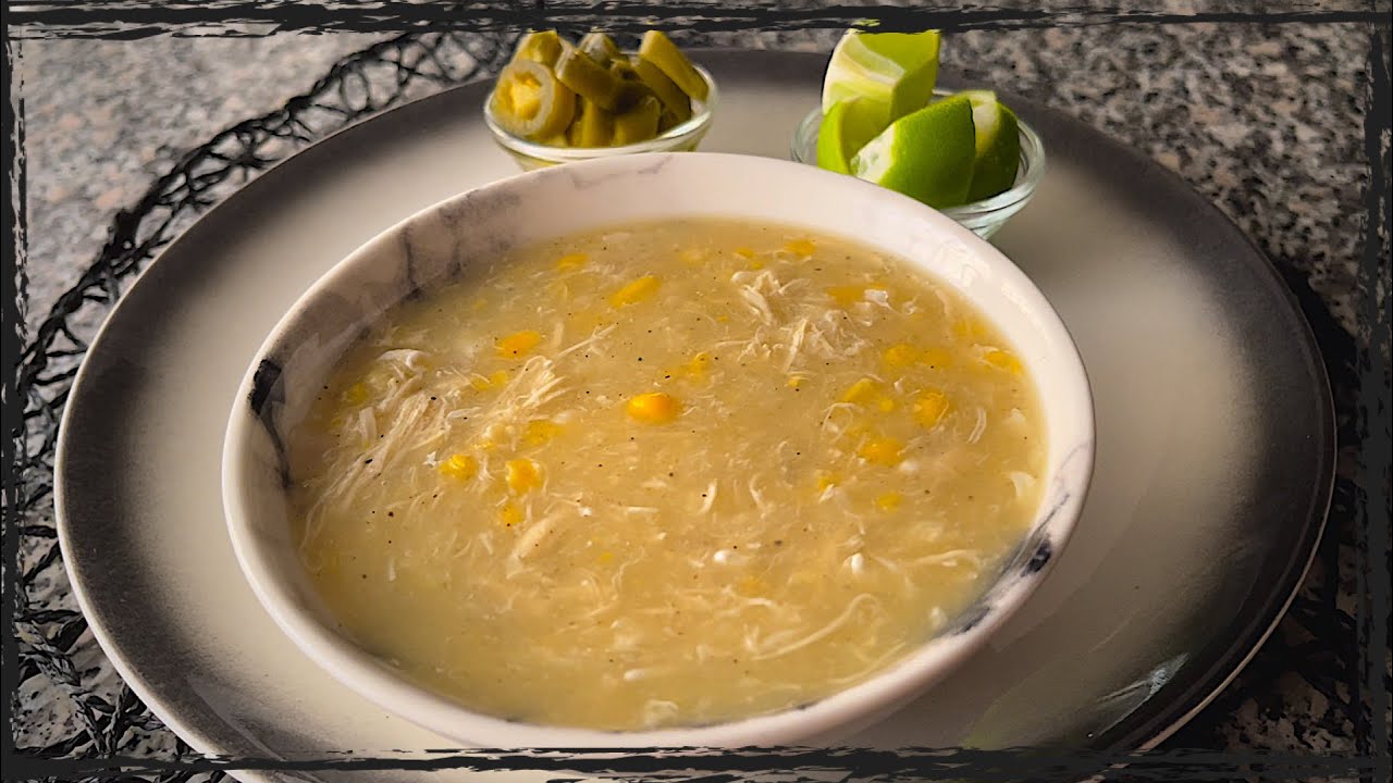 شوربة الدجاج بالذرة ، على طريقة مطعم ( قيصر )