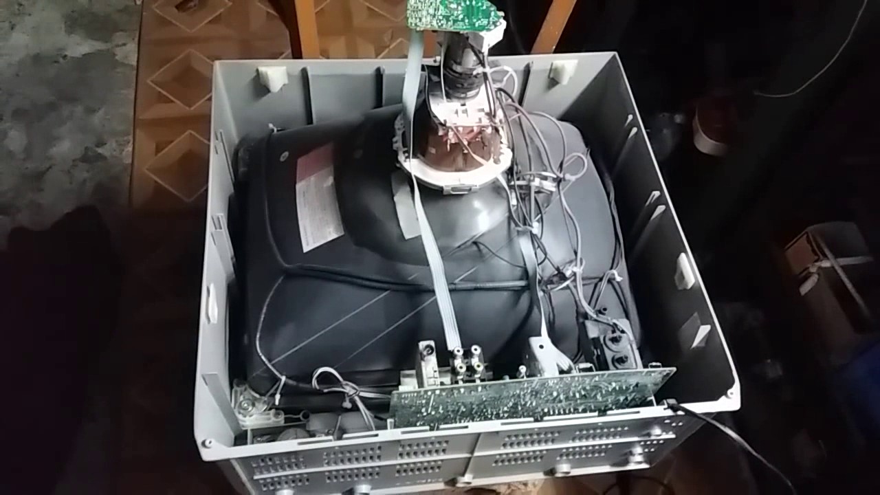 CRT TV Repair #7: Gray screen w/ retrace lines