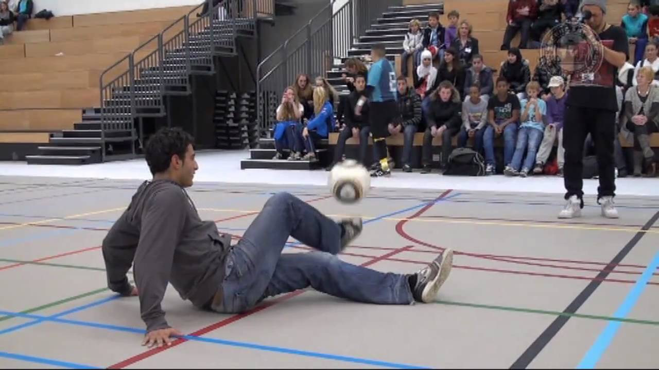 Soccer for Life presents: Soufiane Touzani in Sportboulevard Dordrecht