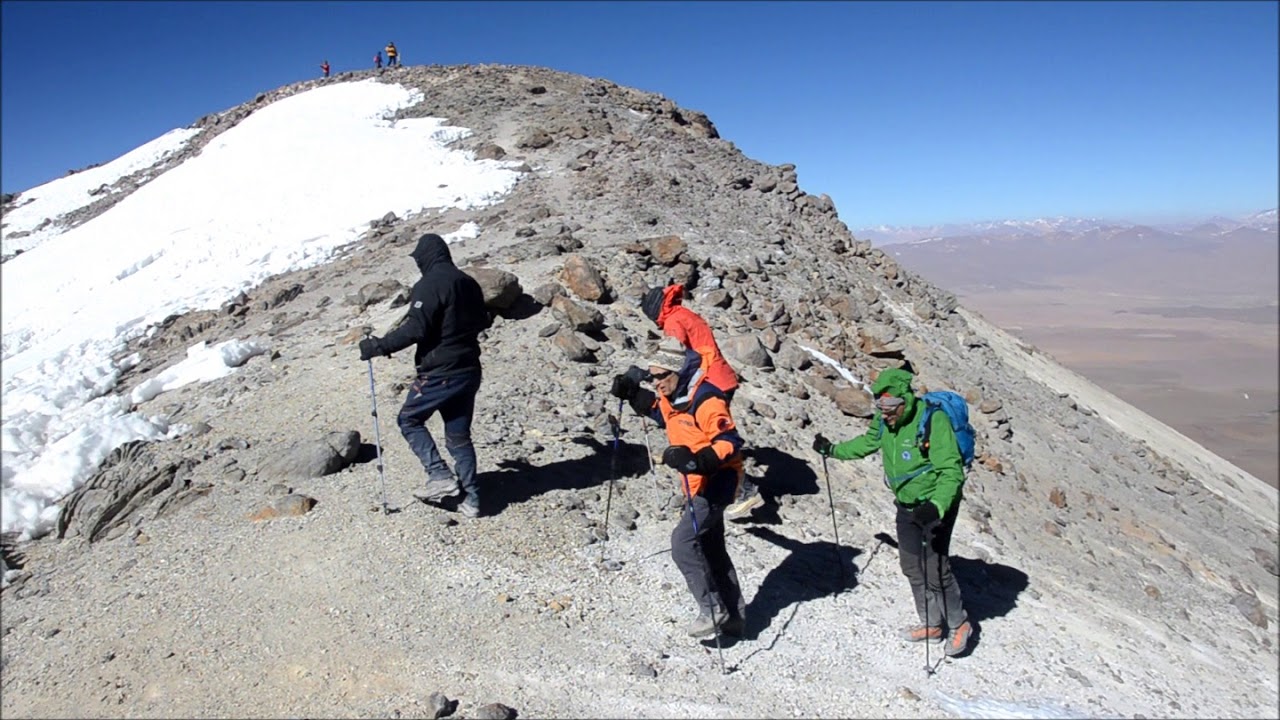 Ascension du volcan Uturuncu, 6'008m.