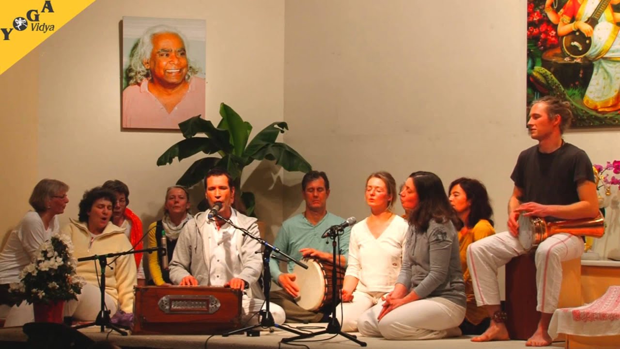 Hanumanji, Sundaram mit Seminargruppe