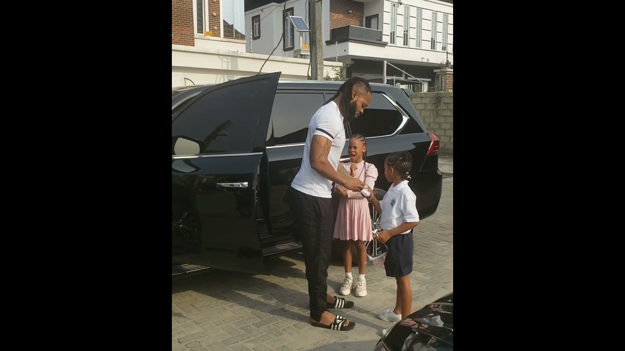#Flavour and his girls