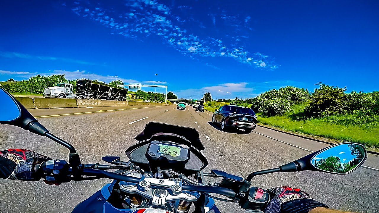 BMW G310GS on Freeway!! • Spyder RT’s Everywhere! | TheSmoaks Vlog_920
