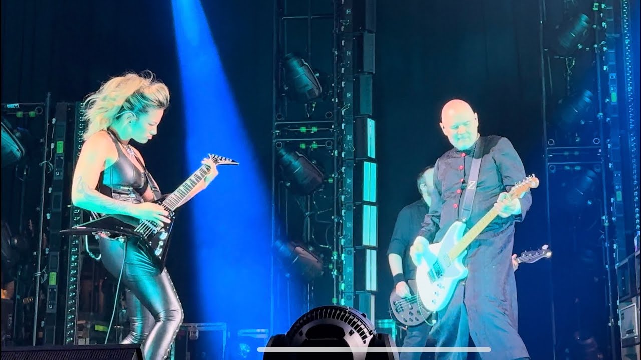 The Smashing Pumpkins -  ZOO STATION  [U2 Cover] -  Prague, Czech Republic 4 July 2024  4K 60FPS