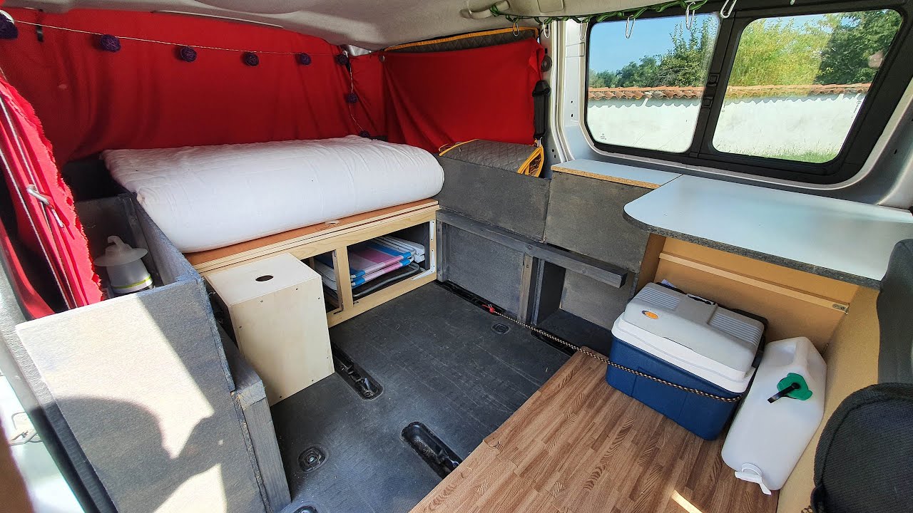 J'ai adapté mon camion avec un kit fait maison, pour voyager