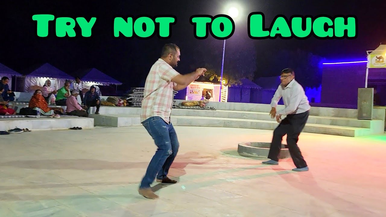 Drunk Man Rocks. Hilarius Dance at Jaisalmer camp