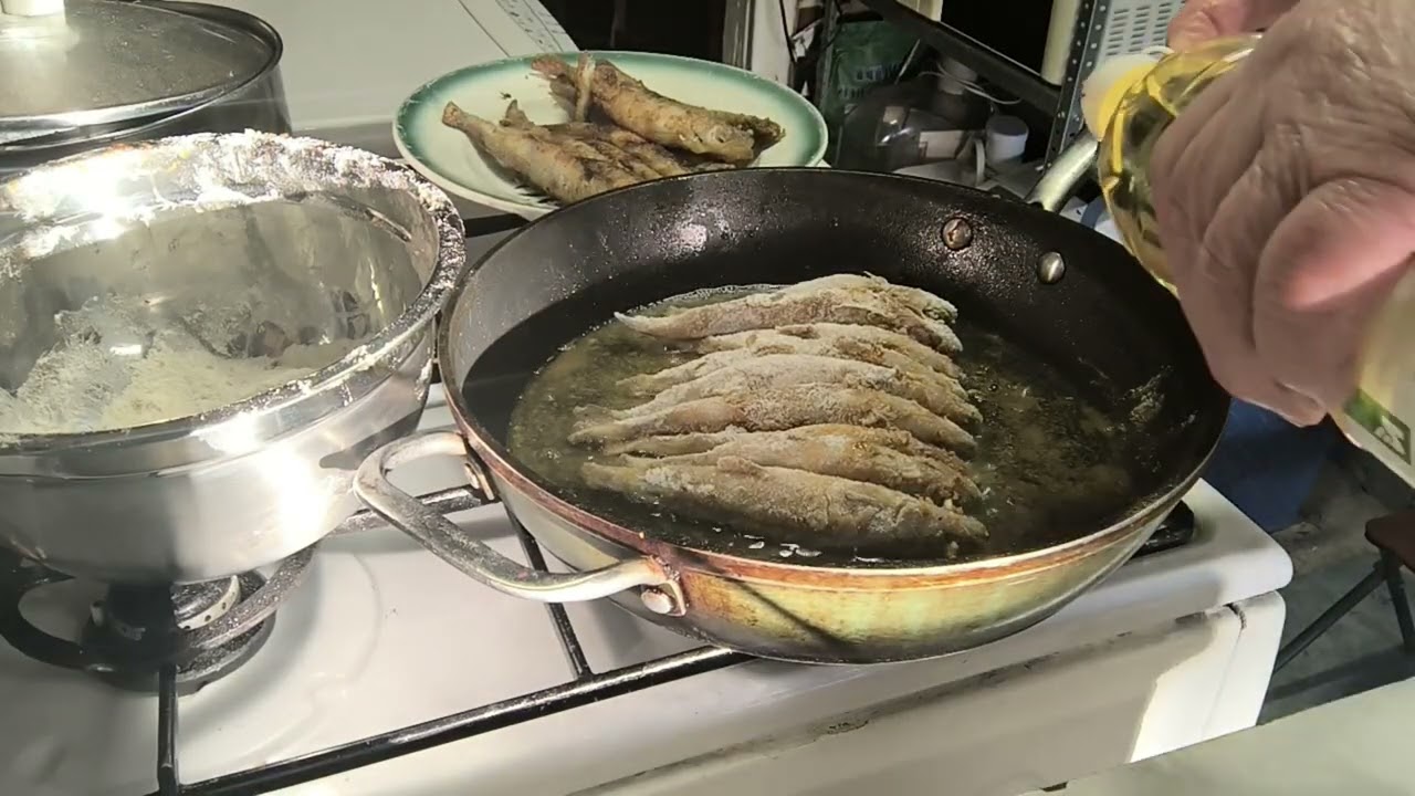 СТИНТА  КОРЮШКА  ЖАРЕНАЯ