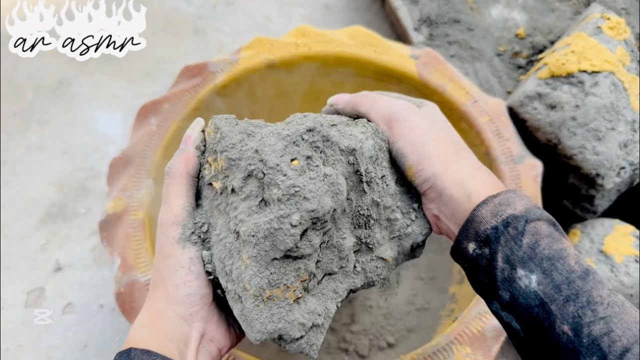 Black dirt dry & water 💦 crumbling clay pot satisfying 