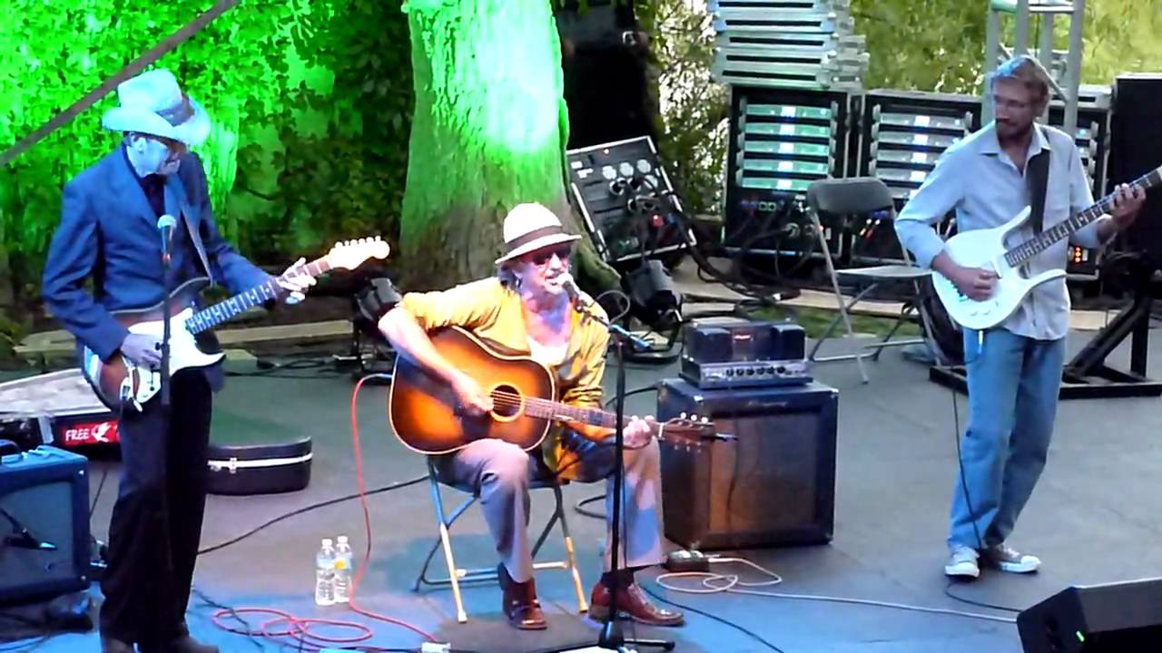 Greg Brown ~ You Drive Me Crazy ~ Music in the Mn Zoo 7-9-10