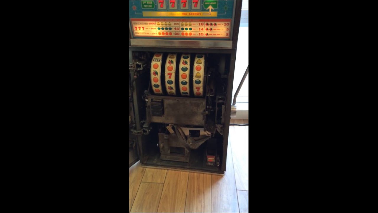 1973 Bally Deluxe Progressive Slot Machine