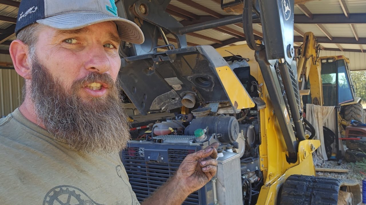 Как заменить стартер на гусеничном погрузчике с бортовым поворотом John Deere серии 300