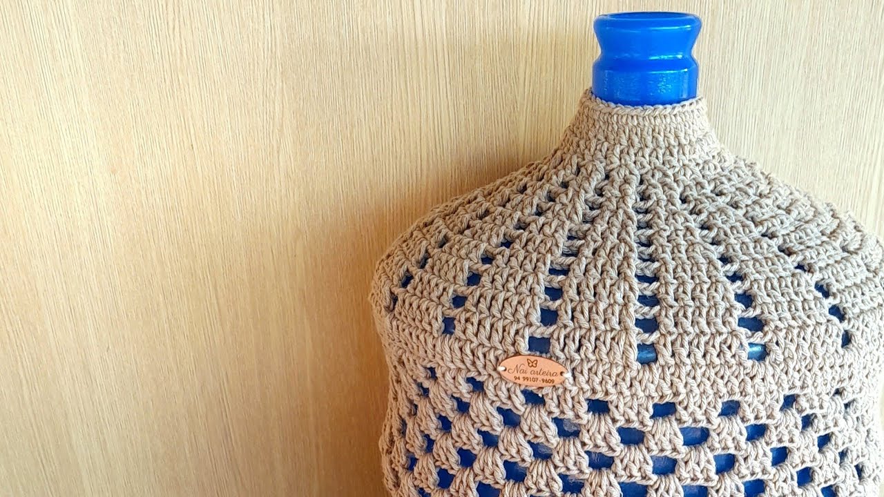 capa para galão 20 litros e capa para liquidificador em crochê.