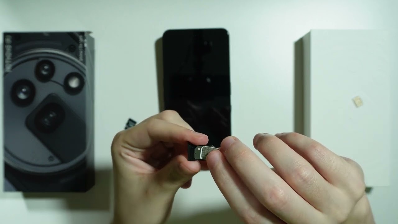 Nothing Phone 3a Pro: как вставить SIM-карту