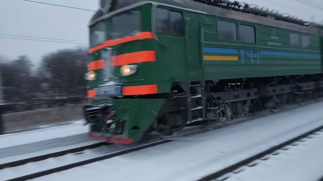 ВЛ8М - 987 зимой