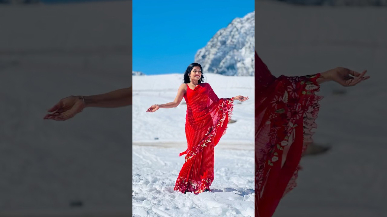 The feminine urge to wear a saree in snow ❤️ #shortsvideo #kashmir #tumkyamile #saree #bollywood