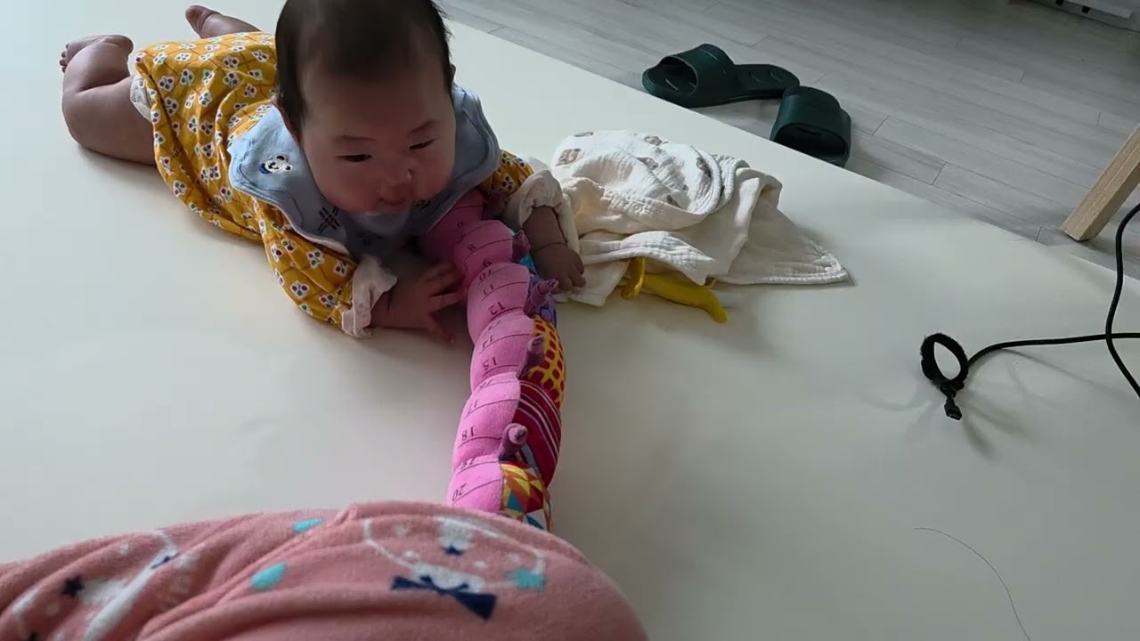 D+133 애벌레와 싸워서 졌다(예방접종으로 힘이 없음)