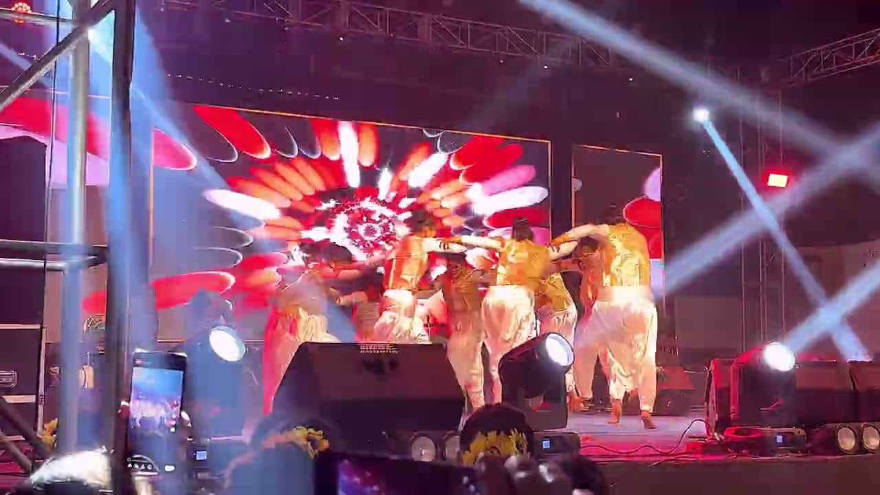 Malhari Bollywood dance