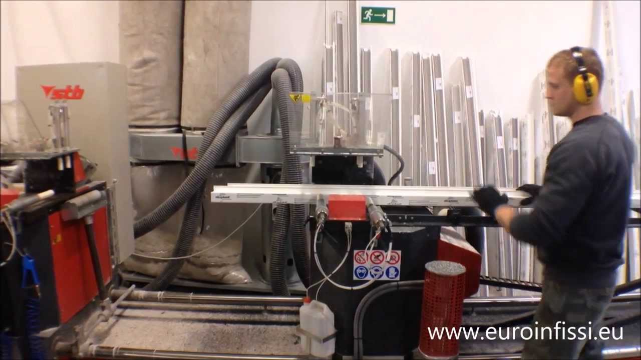 Lattari Serramenti. Impianto di produzione infissi e serramenti in PVC situato in Polonia