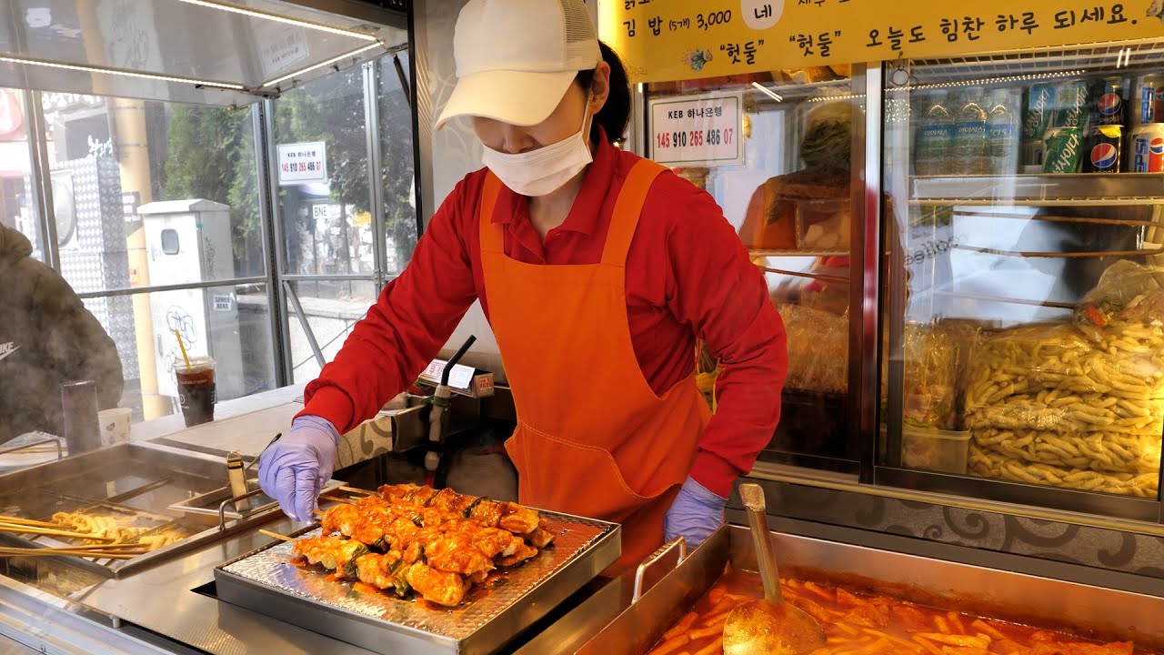 24시간 운영중인 강남역 