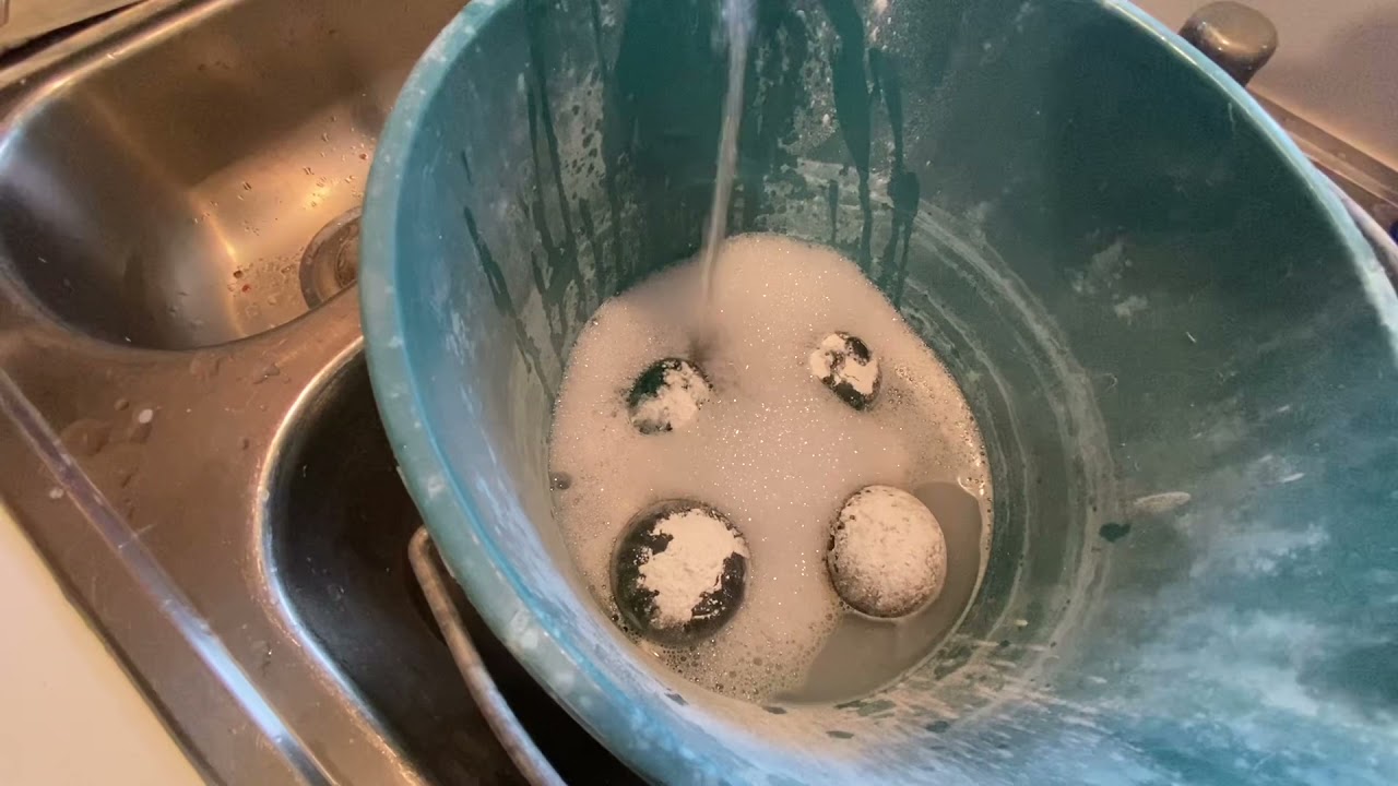 Cleaning glass insulators, How to get rid of diesel stained glass￼