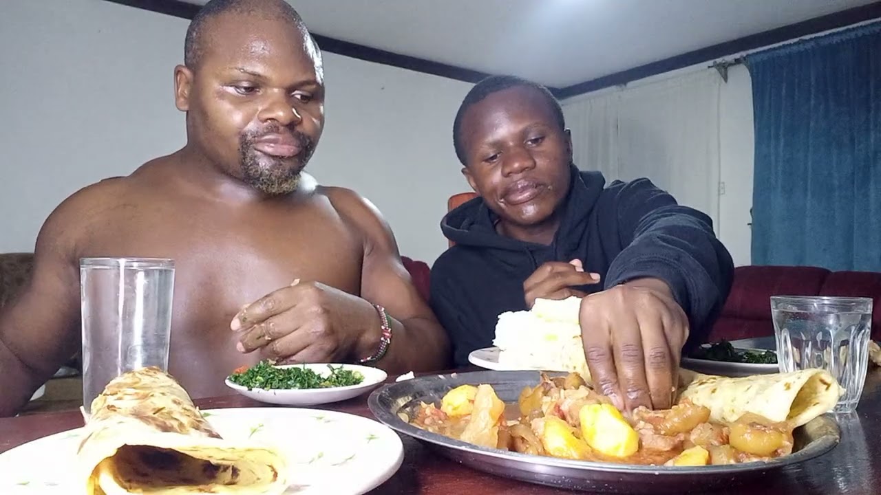 Pata kiu ya thagiro iliyo changanywa na viazi,royco,Chapati,mboga na ugali moto #ugaliman#food#eat