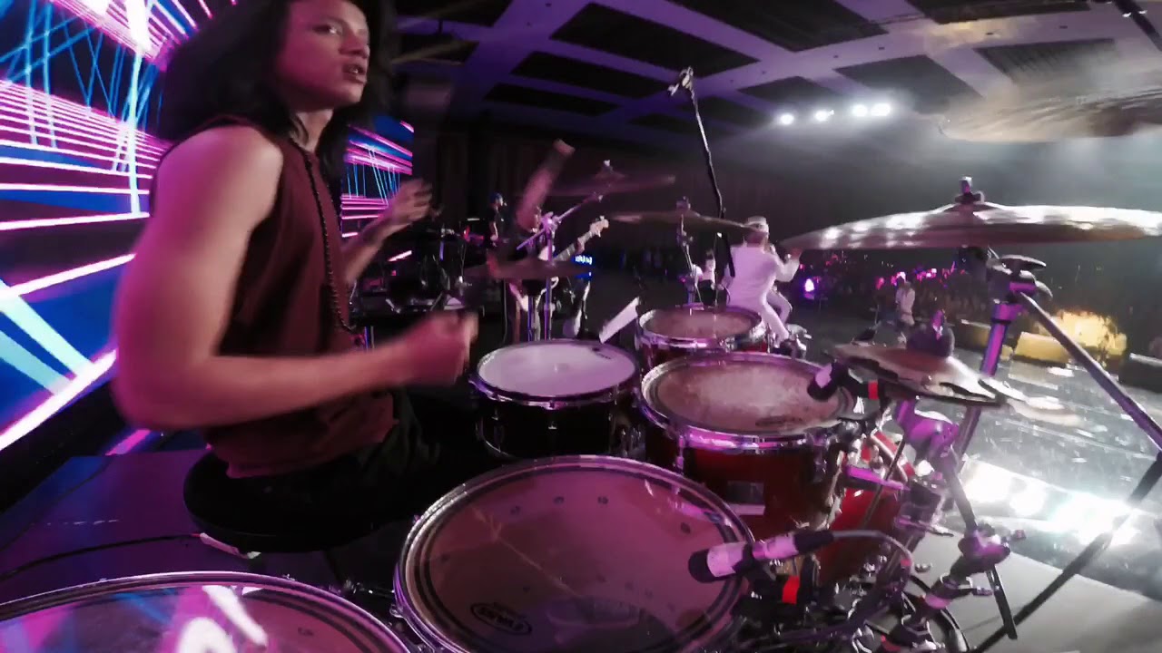Ray Prasetya with Agnezmo - Coke Bottle