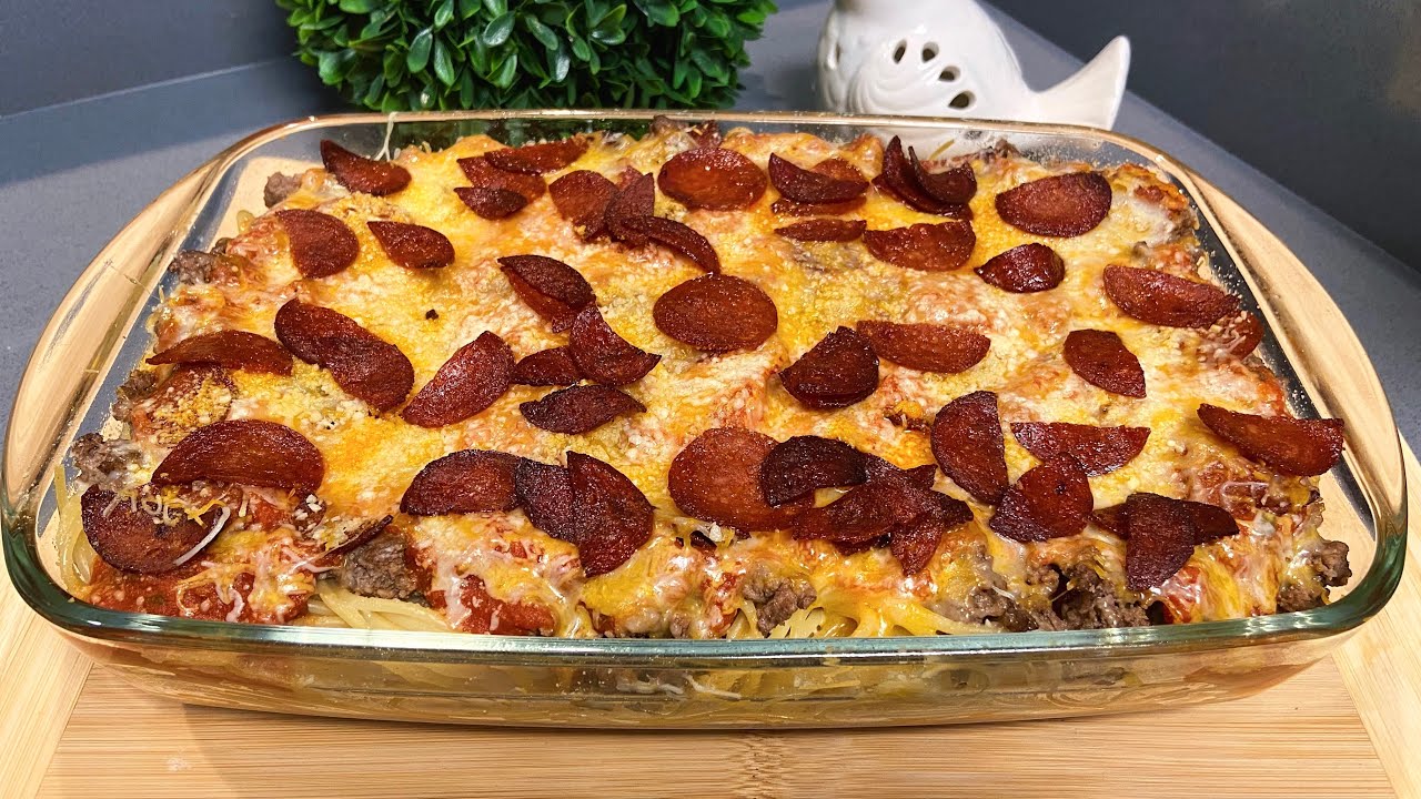 BEST PIZZA CASSEROLE  EVER: Ground Beef Pasta Recipe