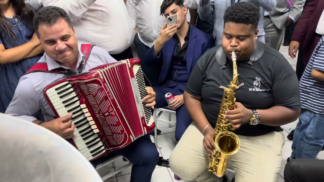 TOCATA CABREÚVA (VIOLEIROS E ALLAN NO SAX)Lá no Céu Cantarei