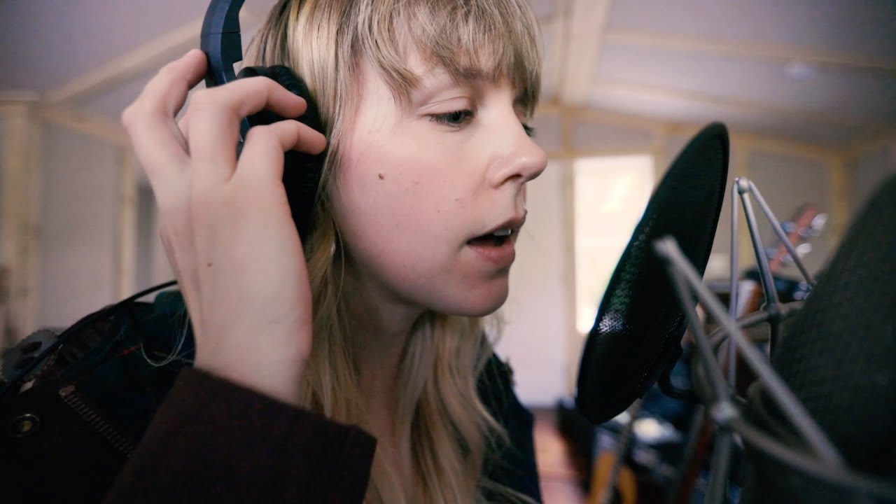 This song is in French yay (Pomplamoose original)