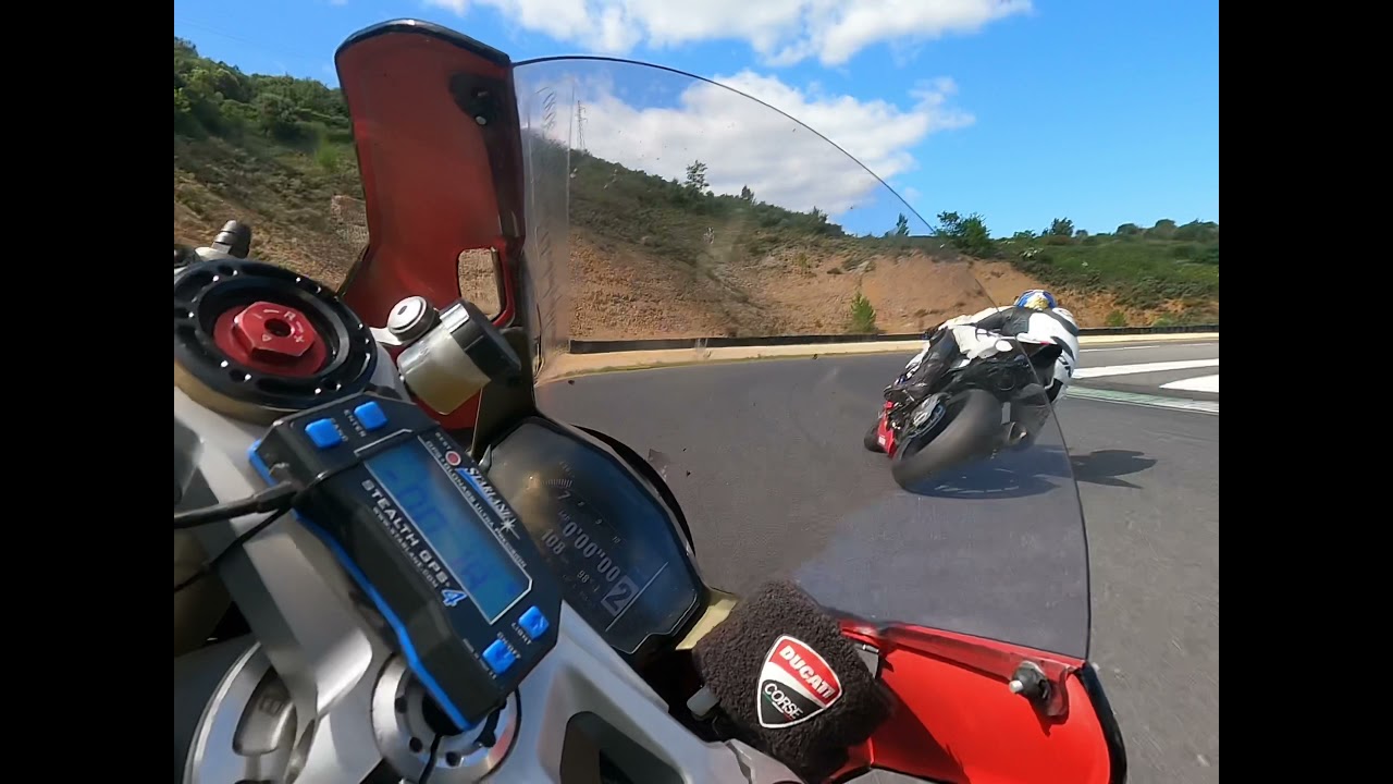 Panigale 1199 vs R1 Pole mécanique ales. 1:22:25