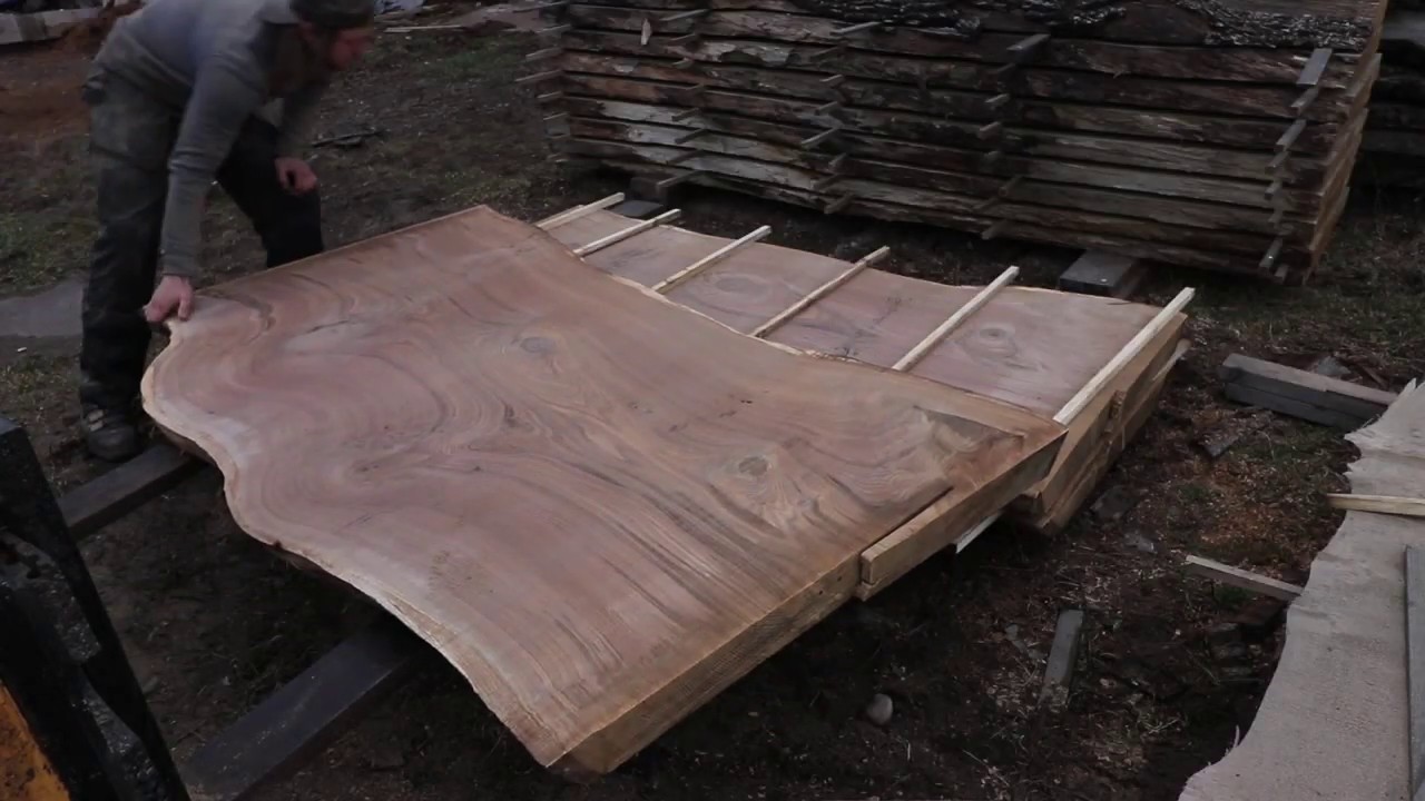 SAWMILLING A MASSIVE OAK : PART 2.