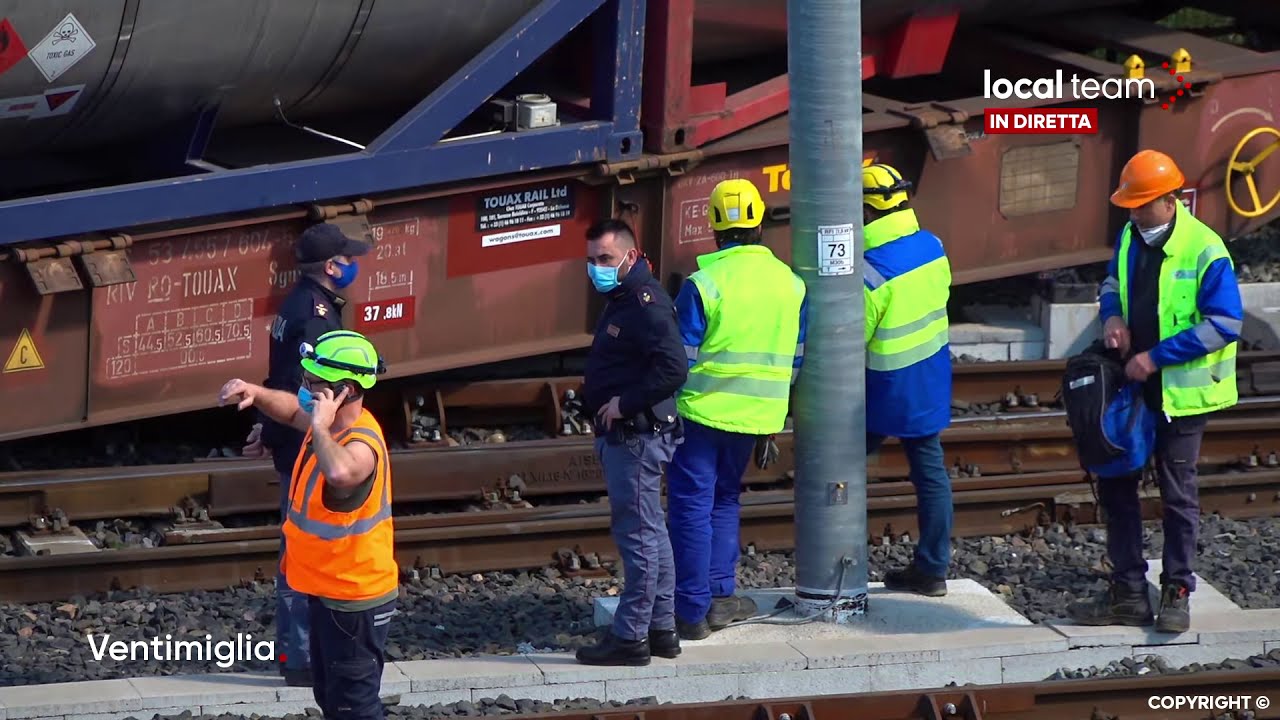 LIVE Ventimiglia, deraglia vagone cisterna di un treno merci