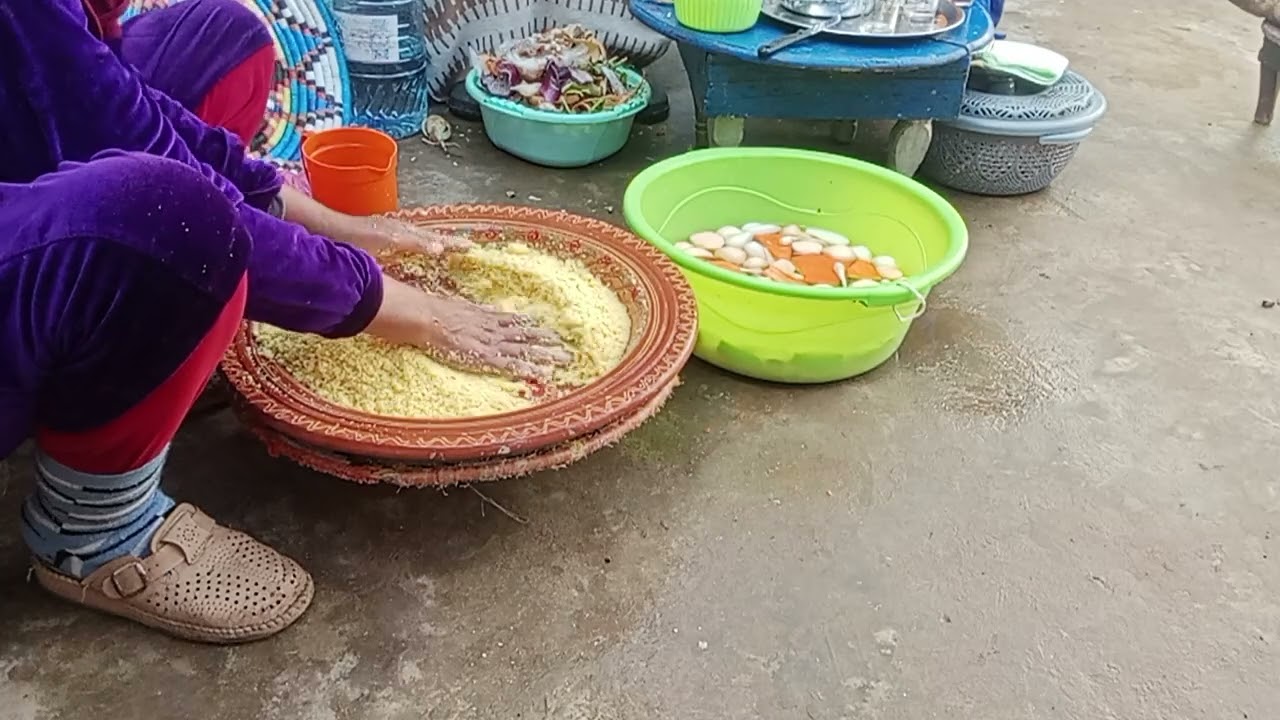 هدي هيا لبدايه ديال كسكسو وسمحو ليا على تقطاع لفيديو