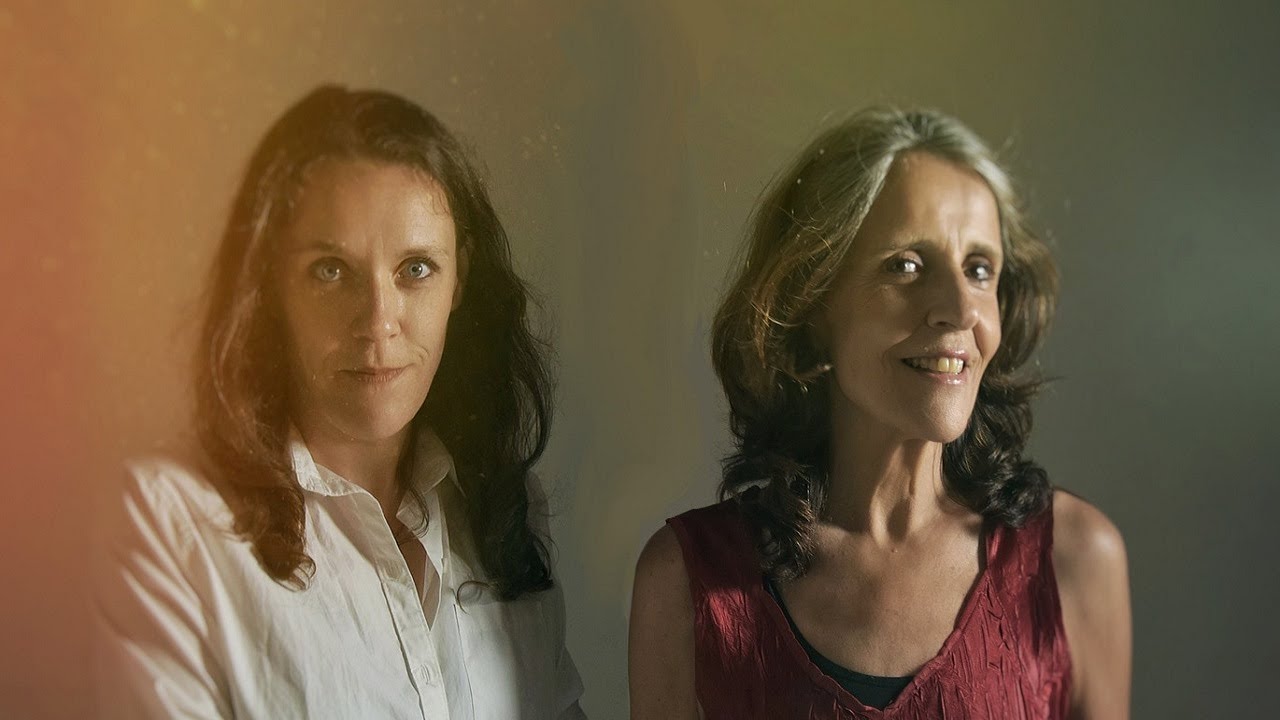Suzzy Roche & Lucy Wainwright Roche - Ruins