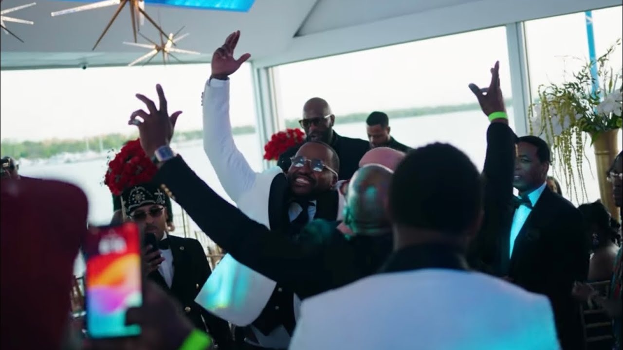 42 Cheez - &ldquo;App Home&rdquo; (Official Video)