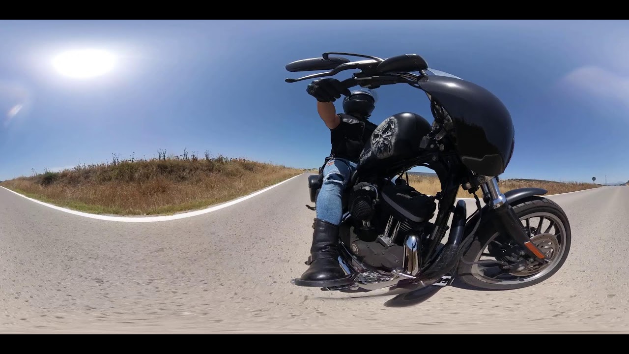 Disfruta de una ruta en harley en 360 grados! Elige tú mismo el ángulo que más te guste y acompañame