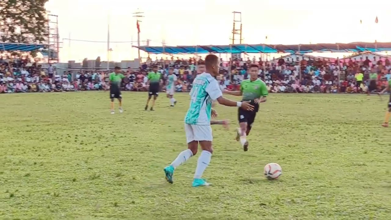 SILIGURI  KFC  -4   VS   TARUNJUBARI FC  SILIGURI  -3