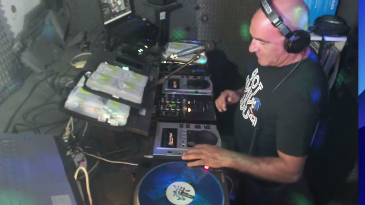 Dance anni 2000 #pioneerdj #puglia #music #puglia #djlife 