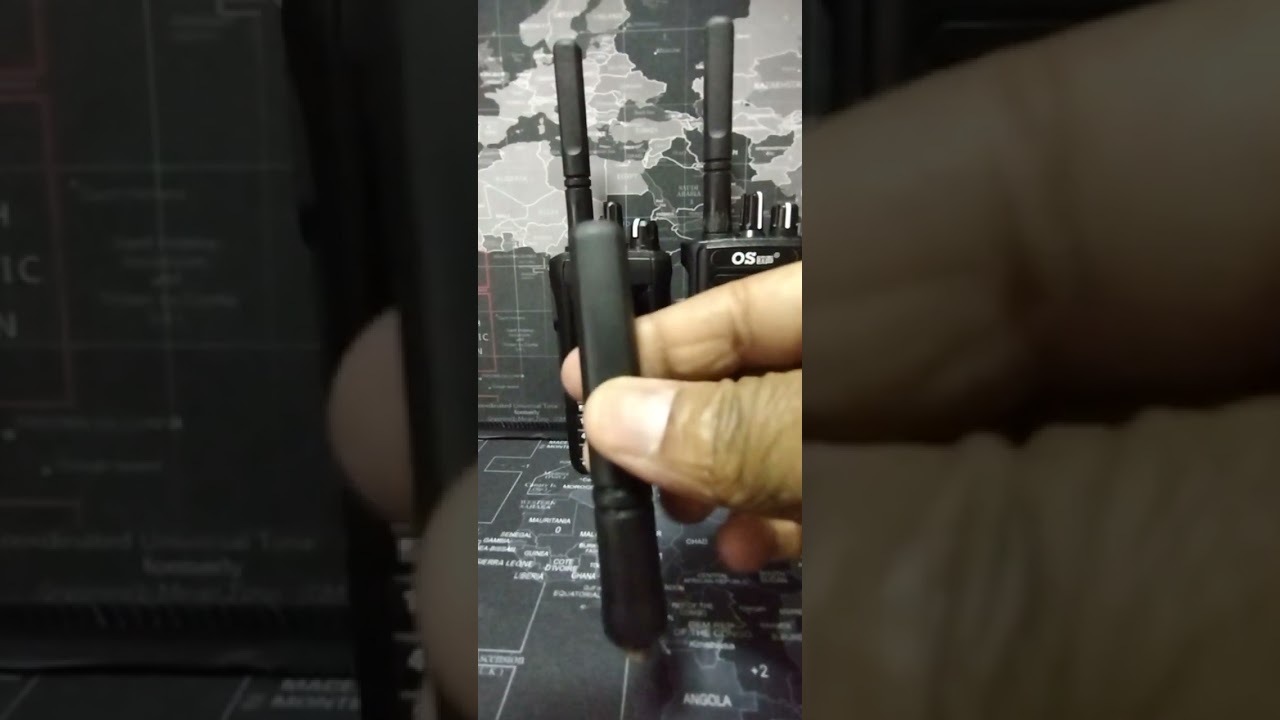 Has a look at a modification and change the housing cover on a rubber duck antennas. 