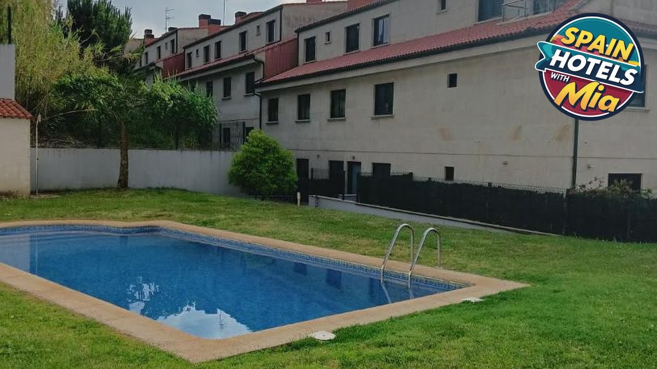 Apartamento con terraza y piscina | Puebla del Caraminal, Spain | Hotel Review 🛏️
