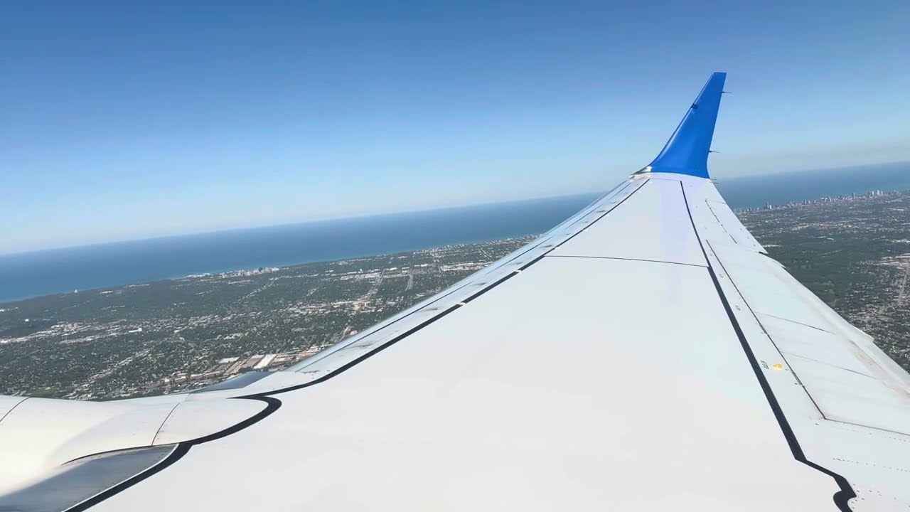 United 737 MAX 8 Takeoff from Chicago (ORD)