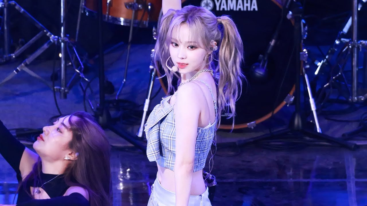 220526 윈터 WINTER 에스파 aespa '블랙맘바 Black Mamba' 4K 60P 직캠 @한양대 축제 by DaftTaengk