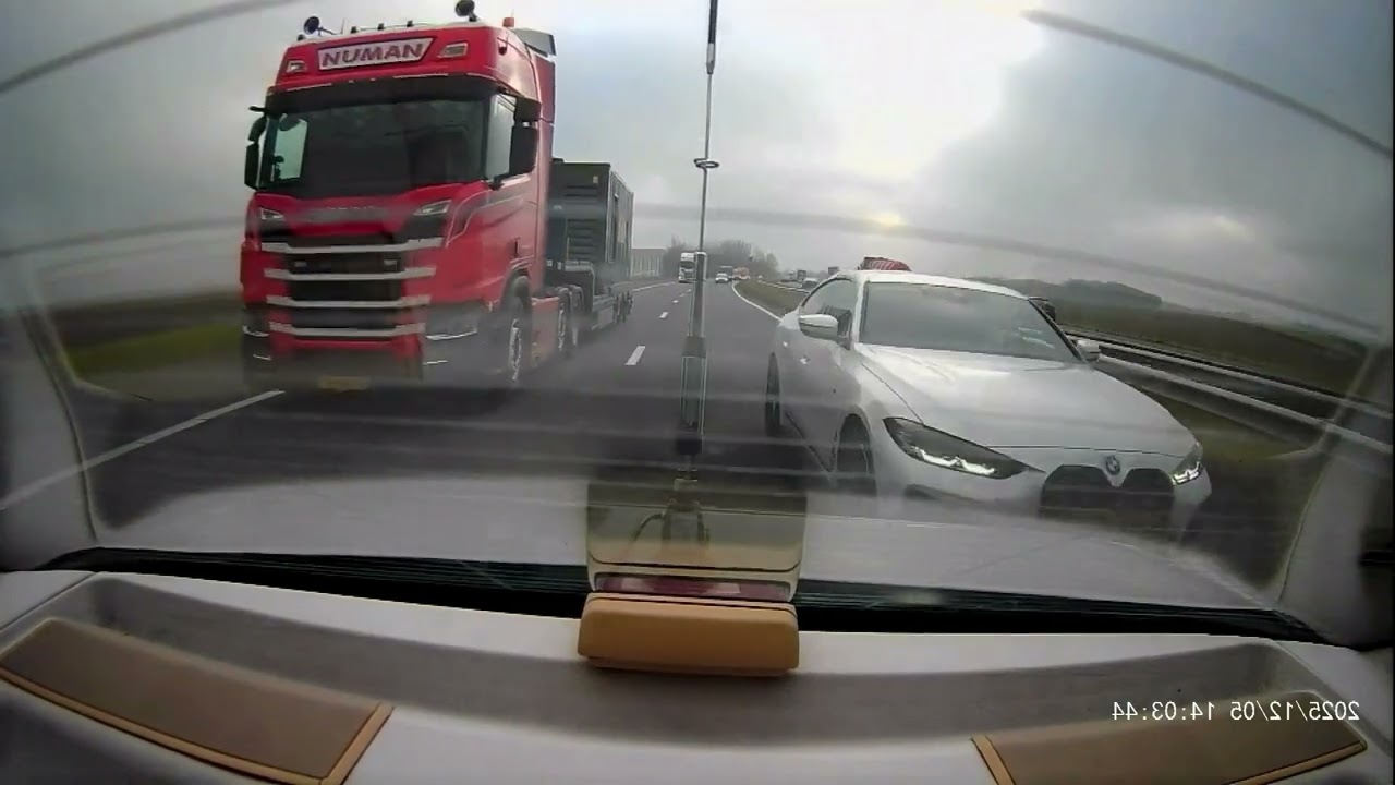 OpZijOpZijOpZijWijhebbenongelooflijkehaastpuber