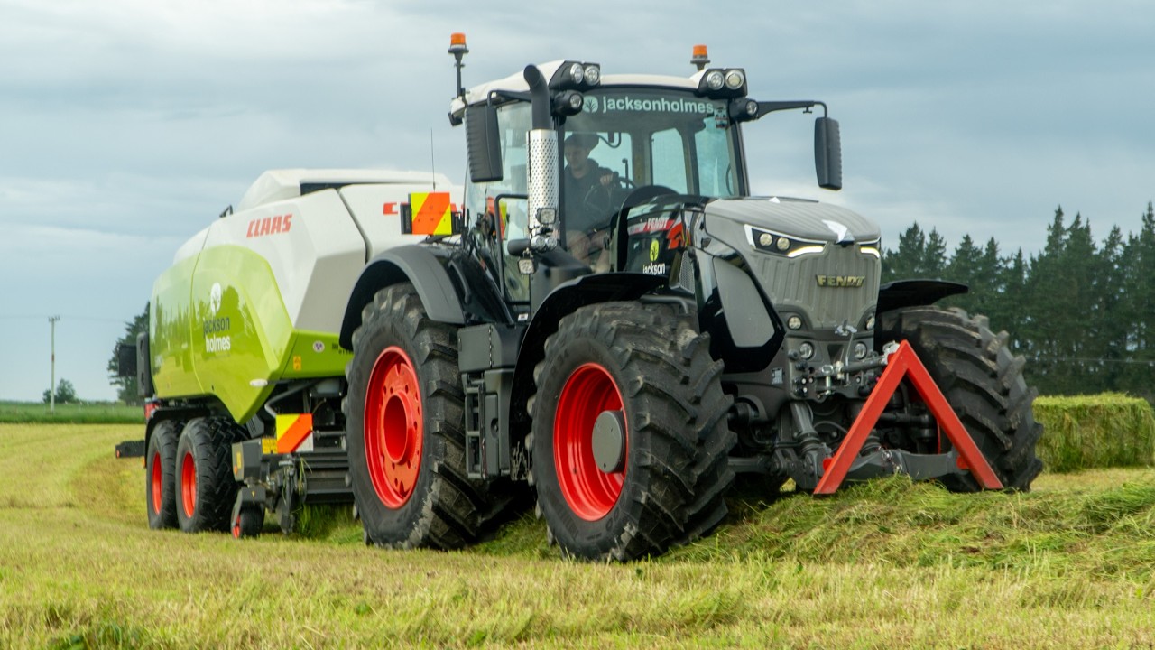 Fendt 936 Gen 7 Baling Grass Silage - Claas Quadrant 5300 Evolution | Jackson & Holmes Contracting
