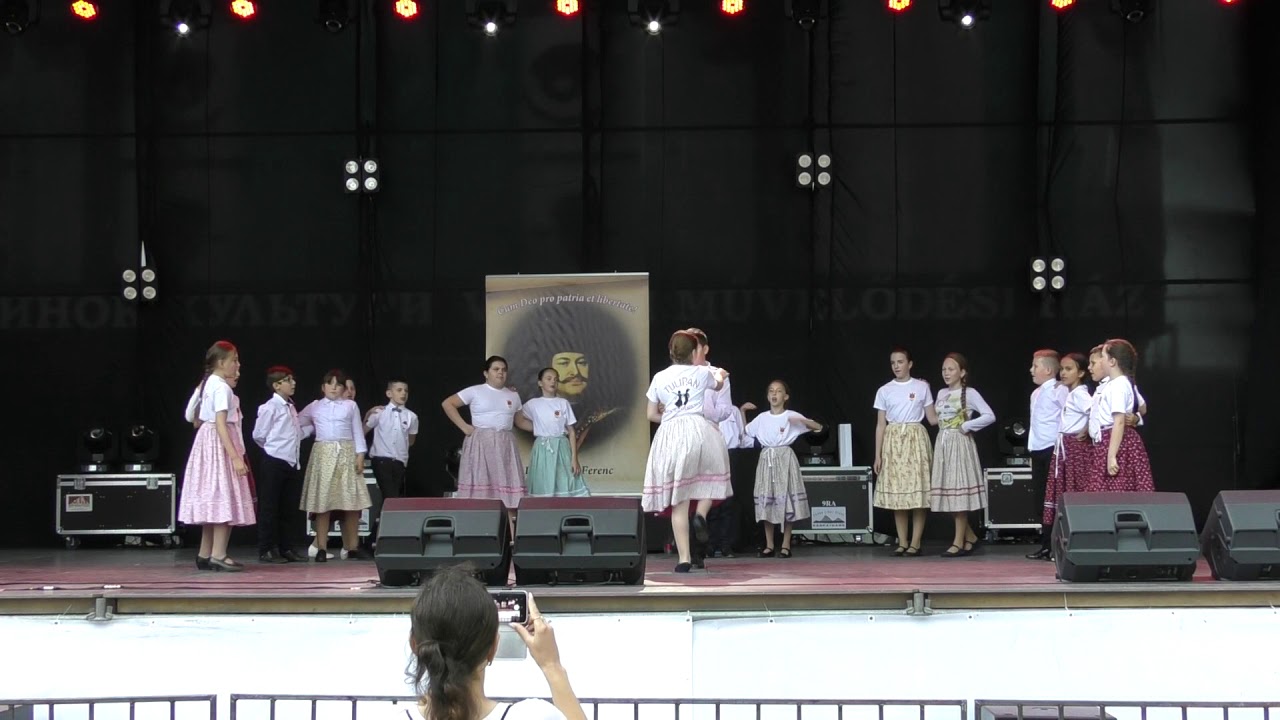 Zászlóbontás 2019. Tulipán néptáncegyüttes 2