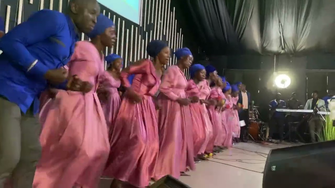 Ntacyo uzaba by intumwa zidacogora choir nkombo mumavuta menshi baririmbye neza kuri bethel gisenyi