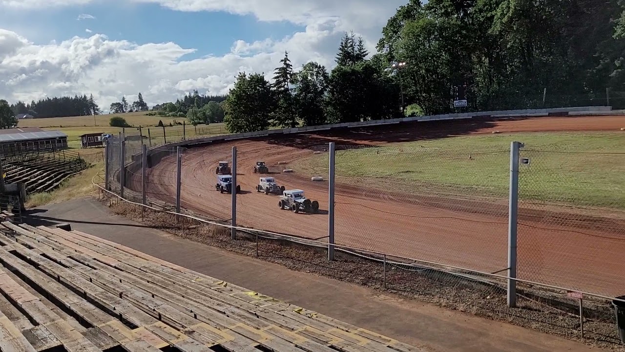 Dwarf car heat race 1 river city speedway 6-5-21