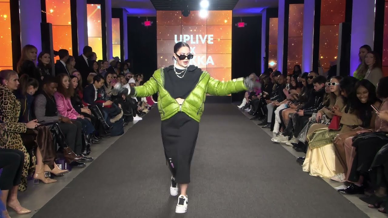Singer Arci Muñoz performed at UPLIVE X HEKKA New York Fashion Week Runway Show  | NYFW FW 2022 | 4K