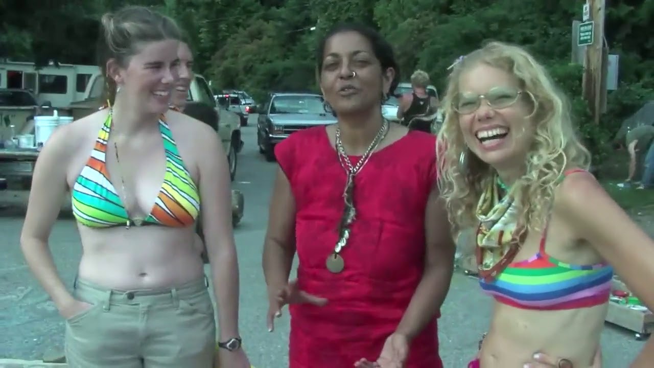 Peace Love and Paint - A Roberts Creek Documentary by Element 7 Productions